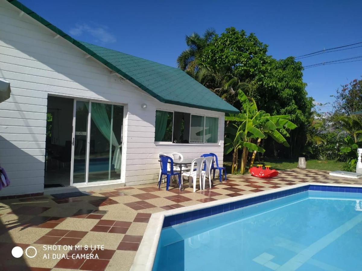 Casa campestre en Condominio Caminos del Peñón - Housity