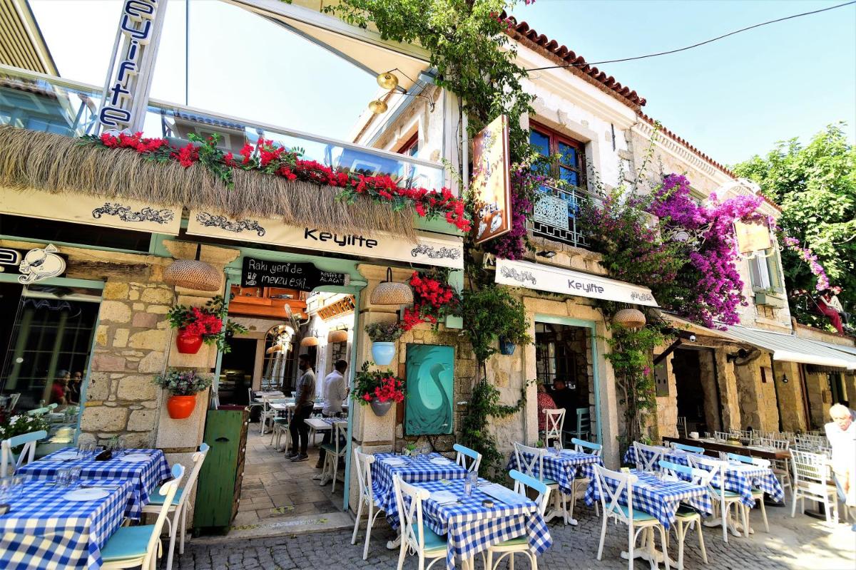KEYİFTE Alaçatı - Housity