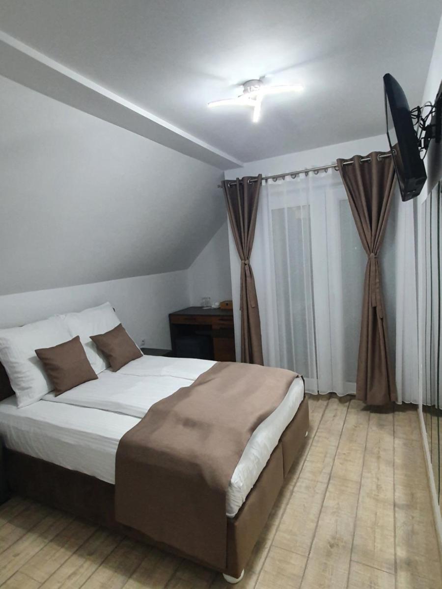 Pensiunea Dawa - Housity