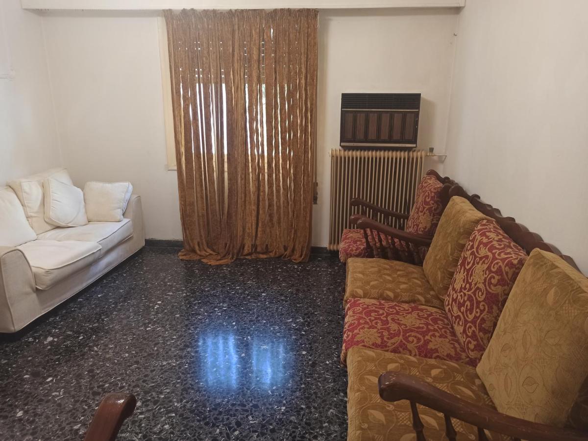 Entire House with garage, yard at Amfiali close to Piraeus Port - Housity