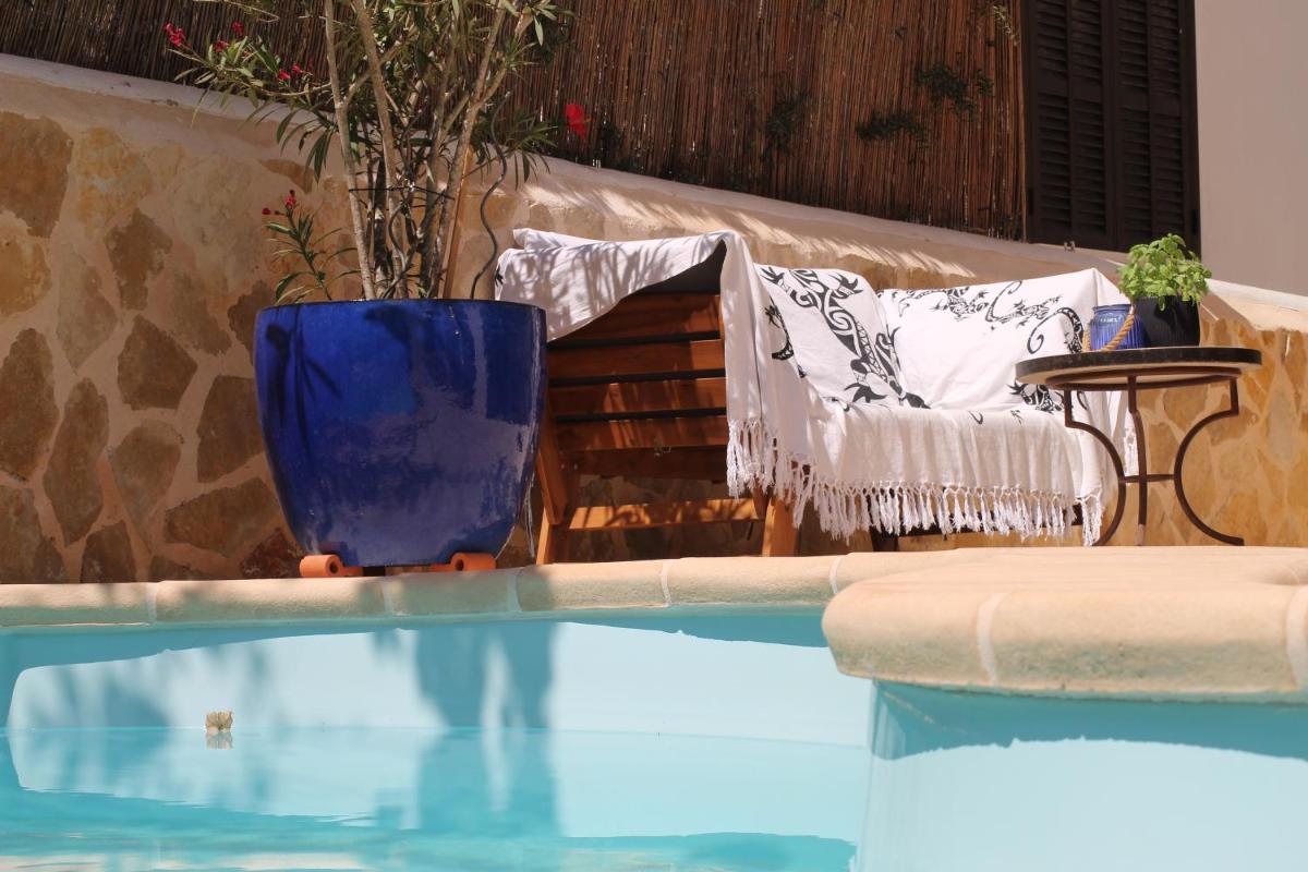 Casa Caliente - Housity