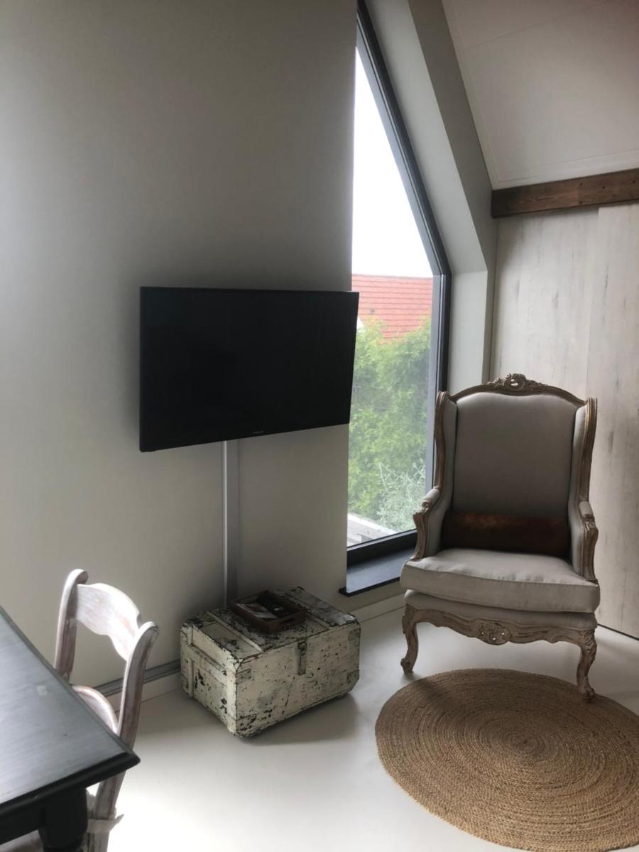 Bij van der Veer - Housity