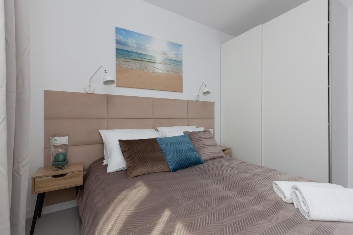 Suitetrails - Nowe Bemowo Apartment by Renters