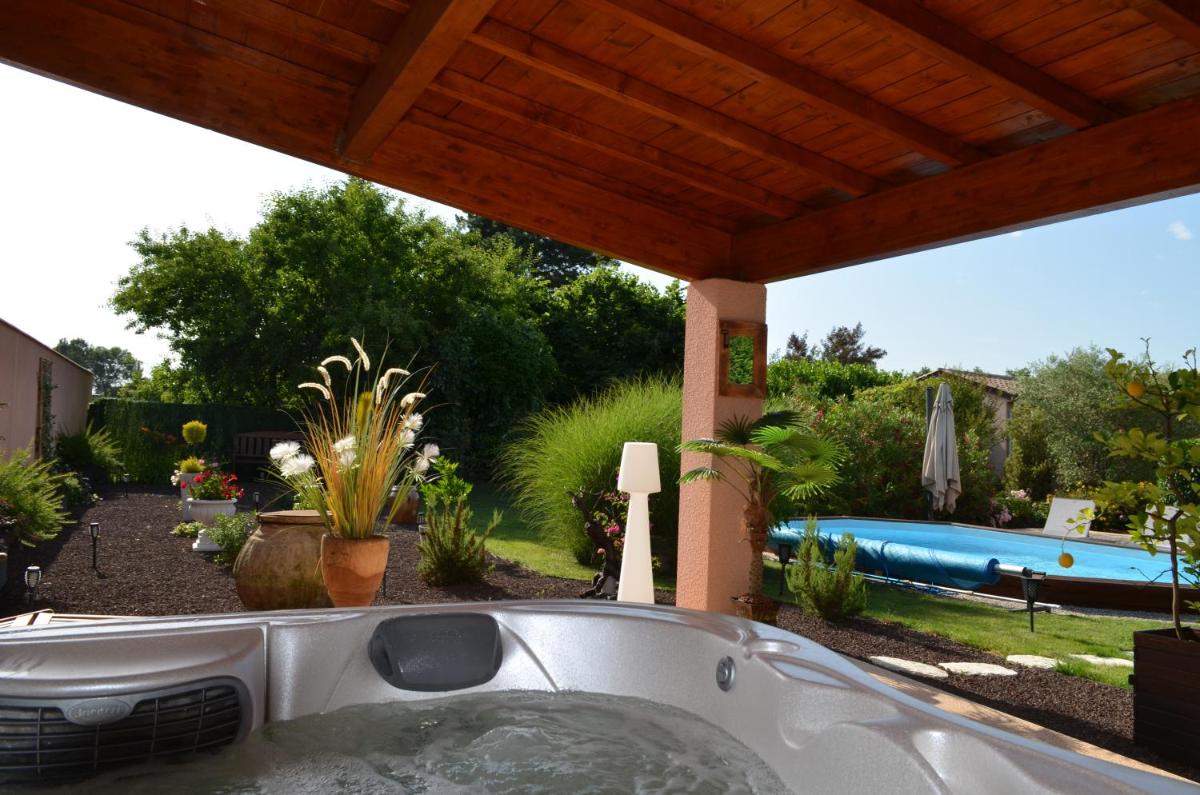 Les Terrasses de L'Oliu de L'Oustalet - Housity