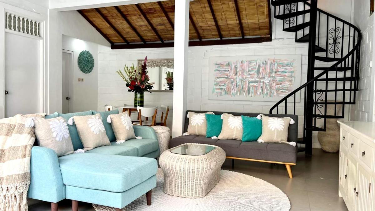 Tiga Pantai Villa Legian - Housity