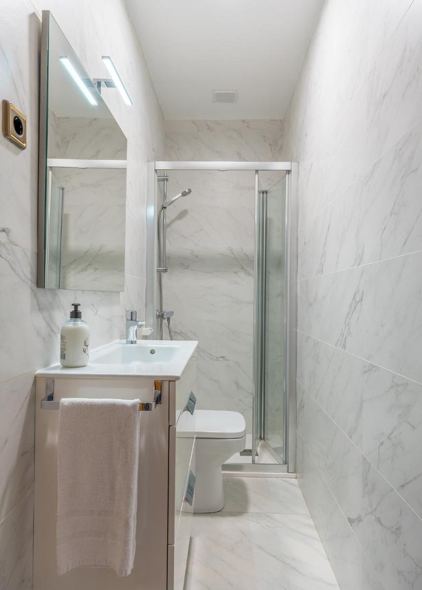 Ayala apartment by People Rentals - Housity
