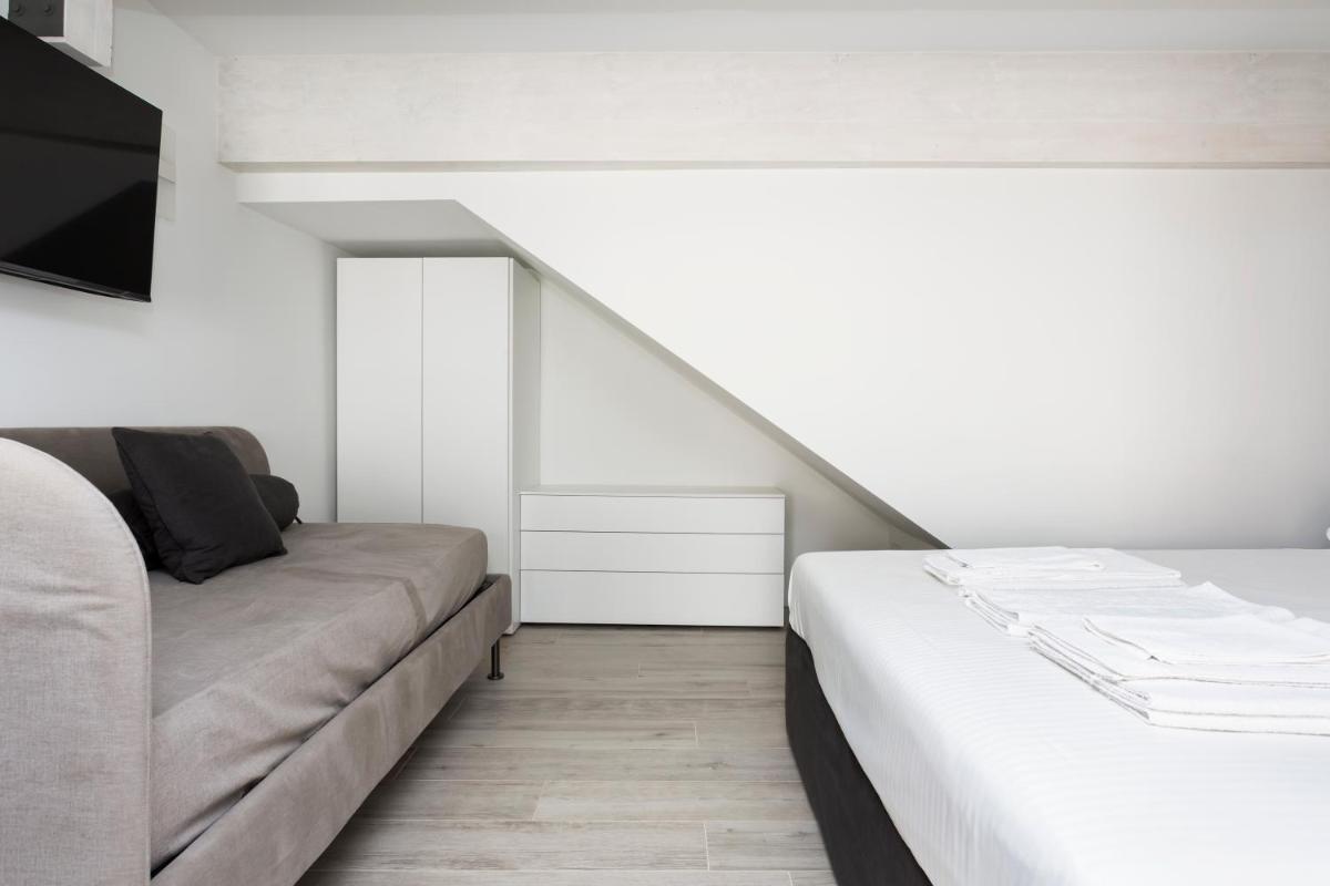Nest for 2 in Milan Fashion District Via S Cecilia - Housity