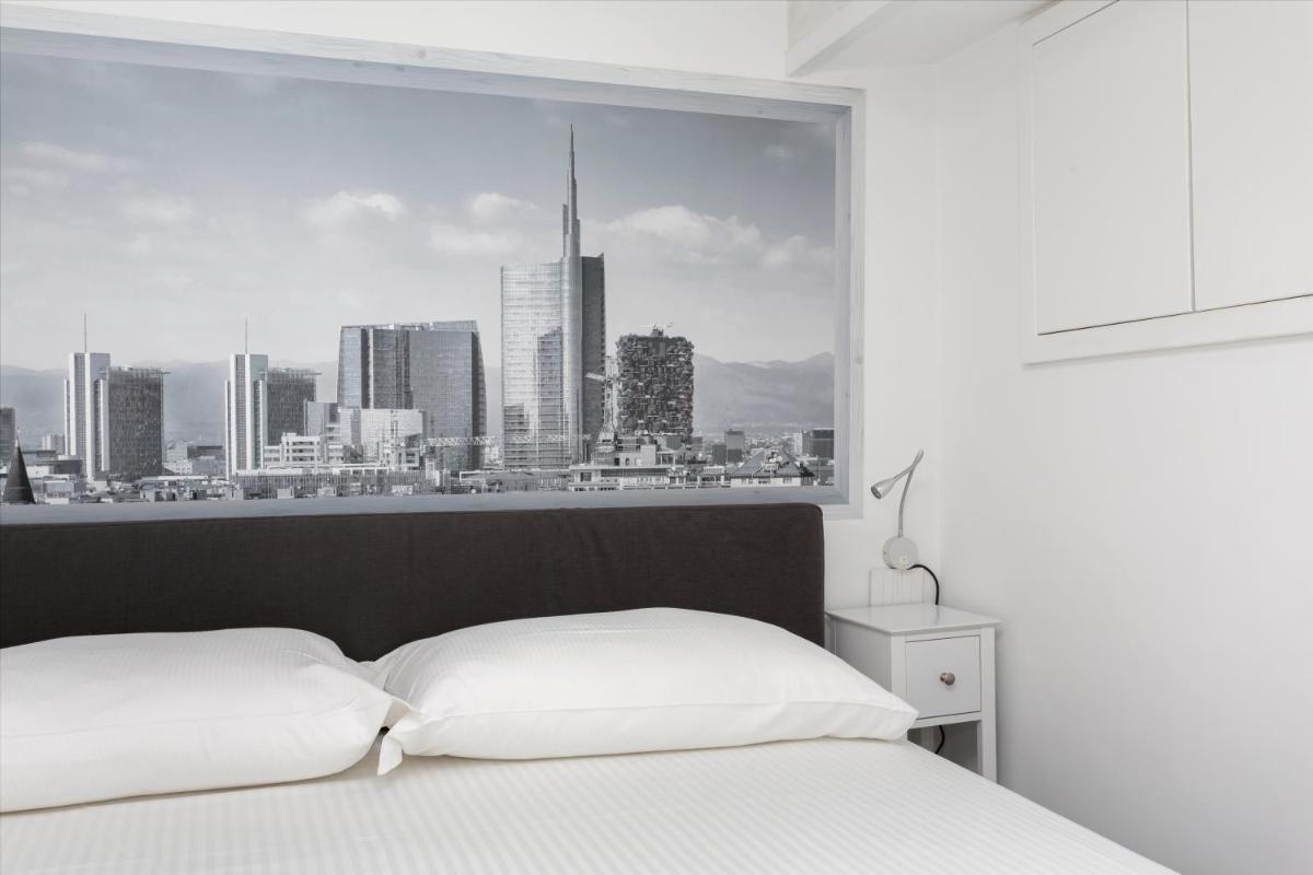 Nest for 2 in Milan Fashion District Via S Cecilia - Housity