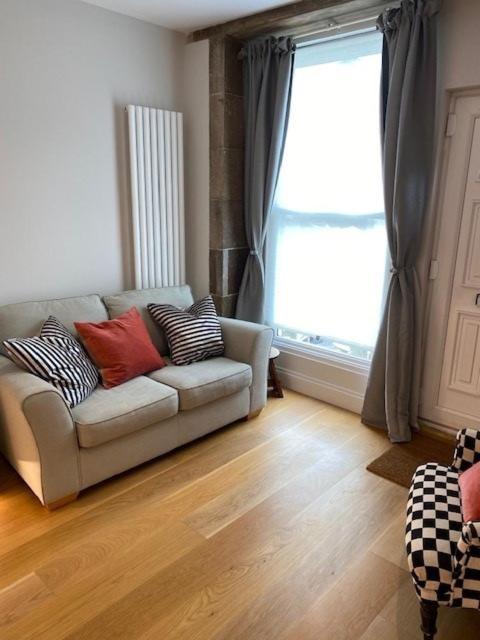 7 The Mews - Housity