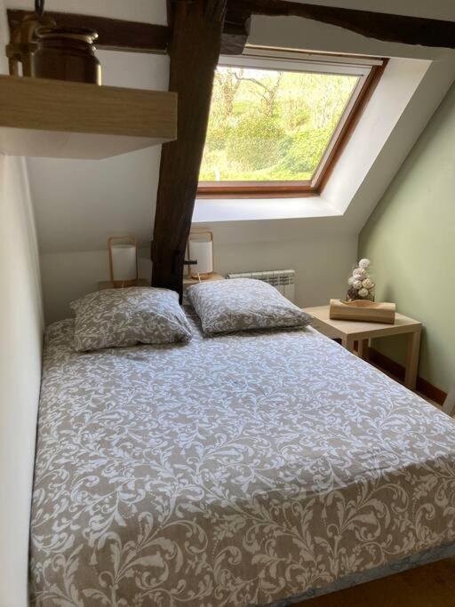 Gîte au bord de la rivière 3 chambres 9 couchages dont 3 en mezzanine - Housity