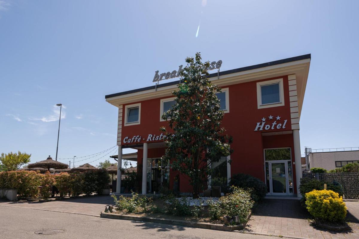 Hotel Break House Ristorante - Housity