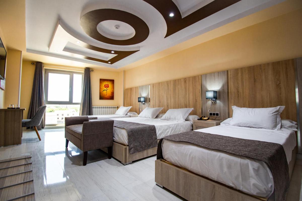 Hôtel Zinou zm - Housity