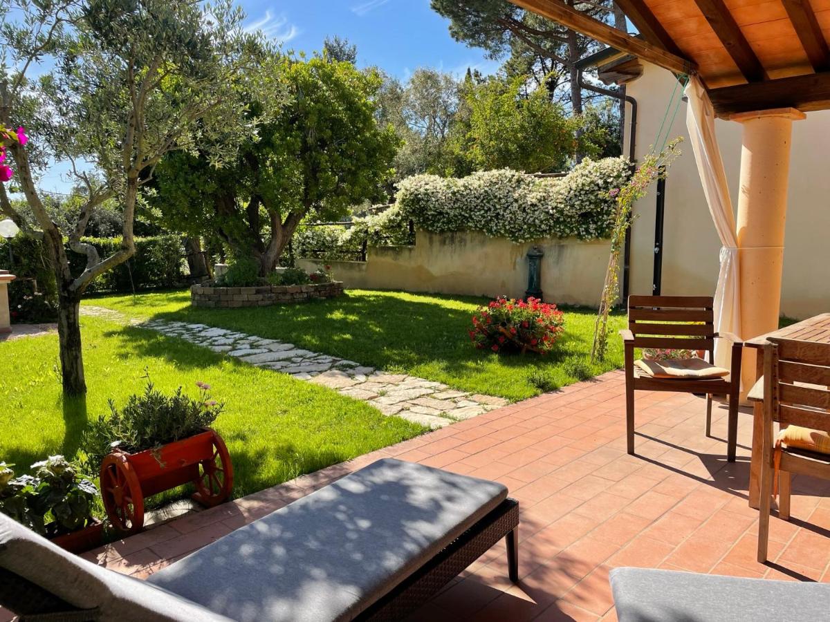 Casa Sophia, piscina con vista mare - ingresso, giardino, barbecue e parcheggio privati by ToscanaTour - Housity