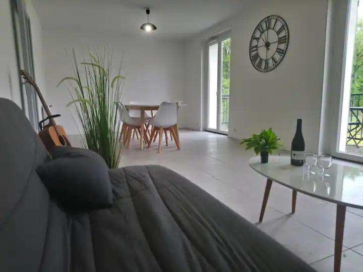 Maison de campagne refaite à neuf à Vendœuvres - Housity