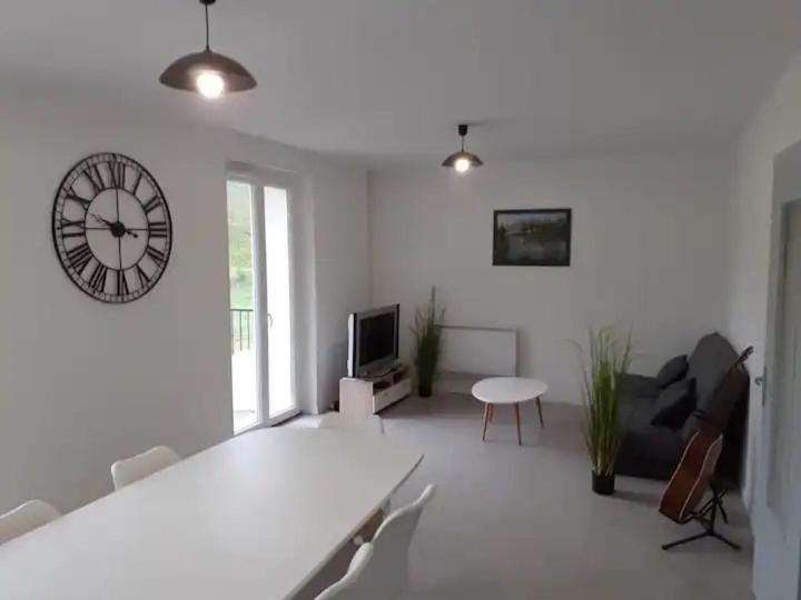 Maison de campagne refaite à neuf à Vendœuvres - Housity