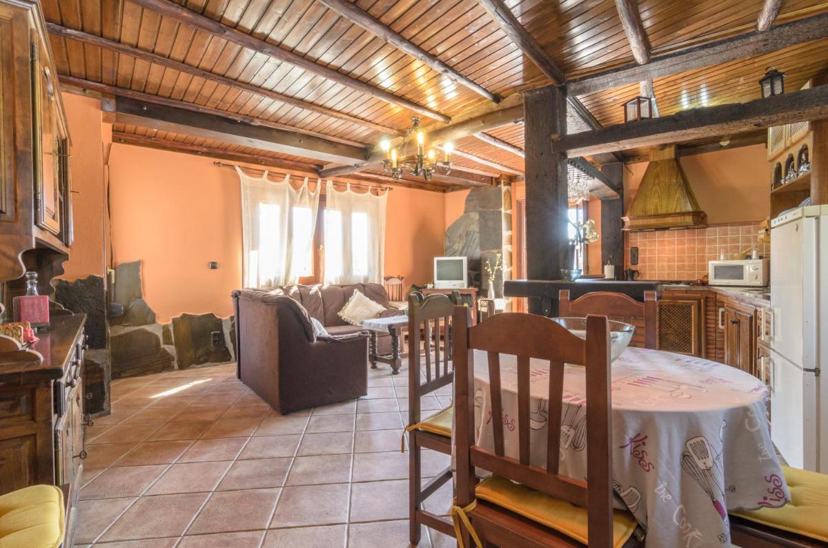 Lanjarón Rural Apartamentos - Hizvo