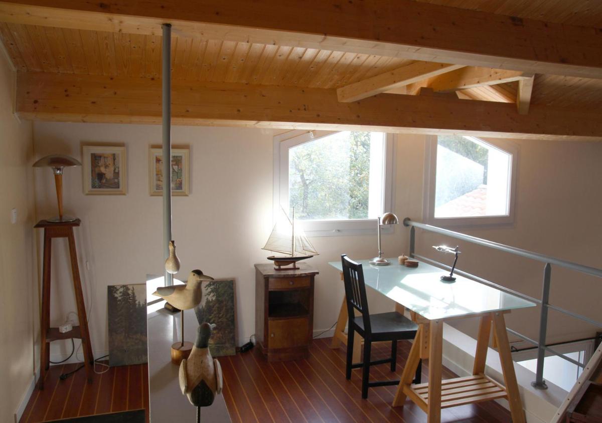 BUD HOUSE MAGNIFIQUE VILLA PROCHE DE LA MER - Housity