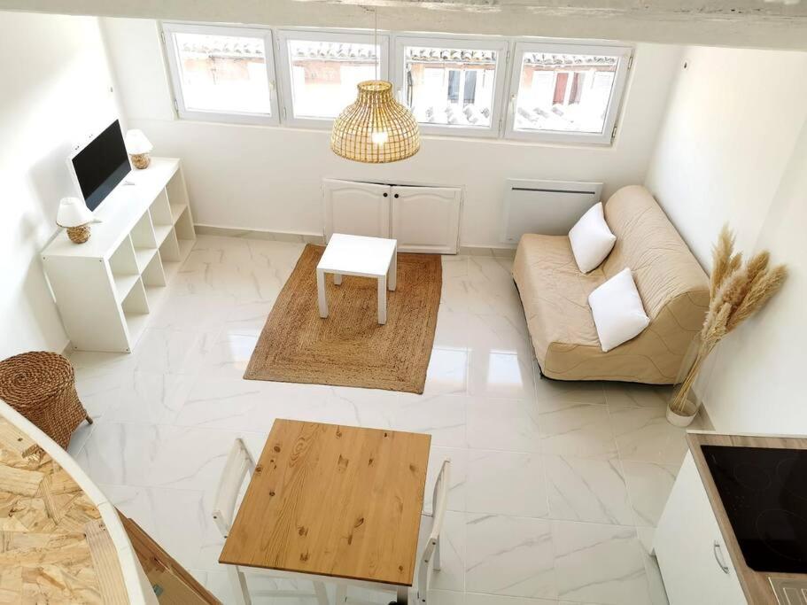 Studio centre ville LES ARCS avec vue sur massif des maures - Housity