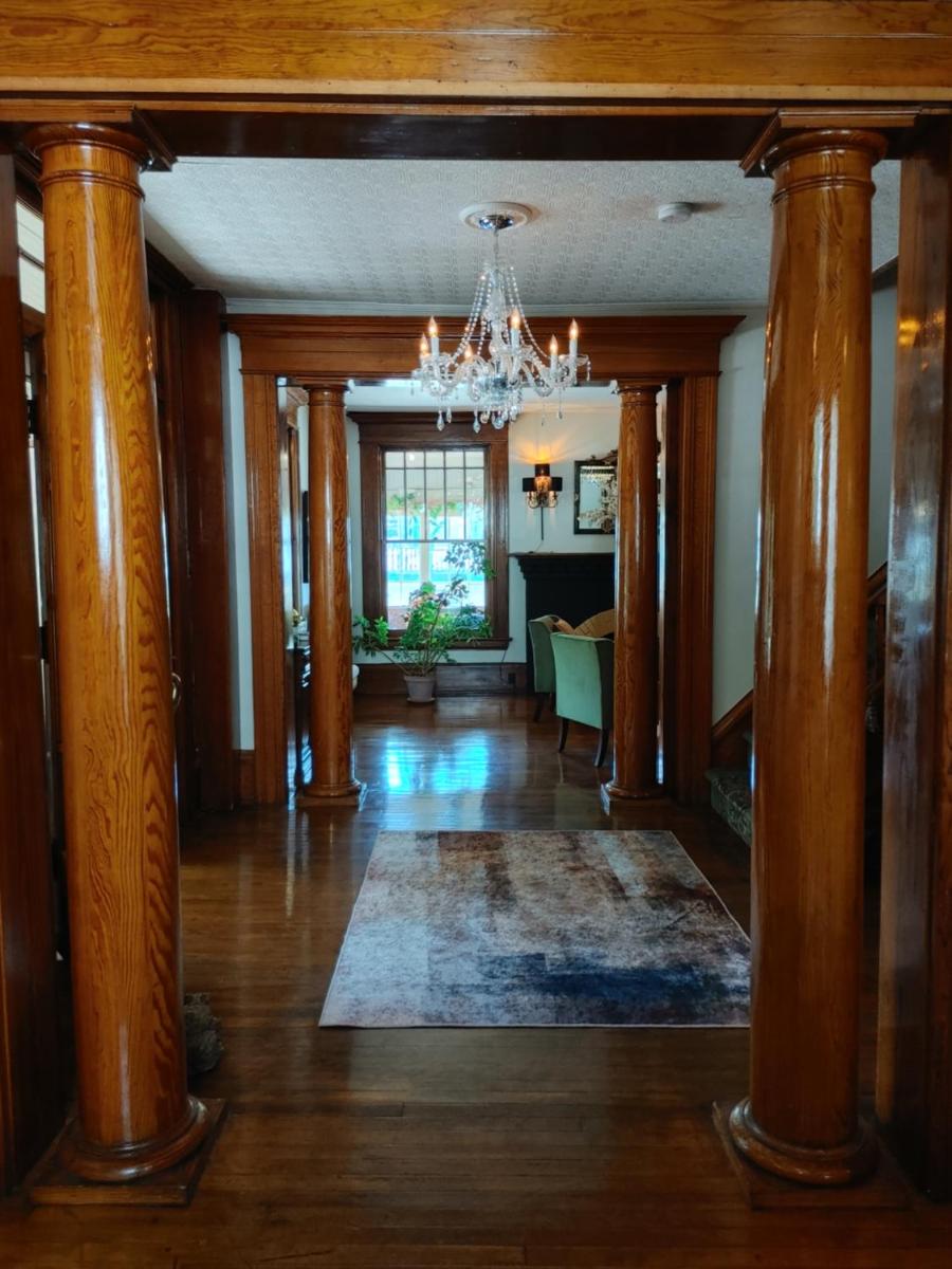 Stonewater Manor B&B - Housity