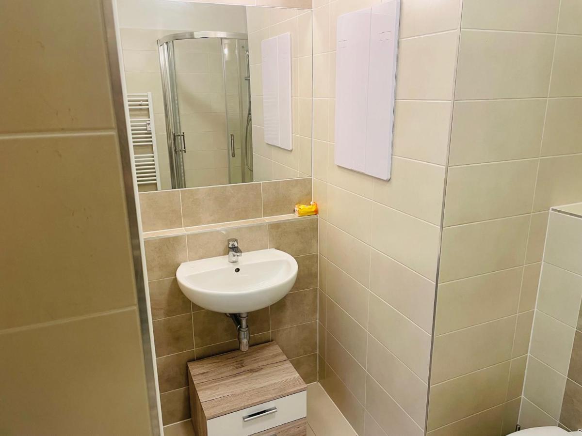 SGL apartment Liptovska with free parking - Housity