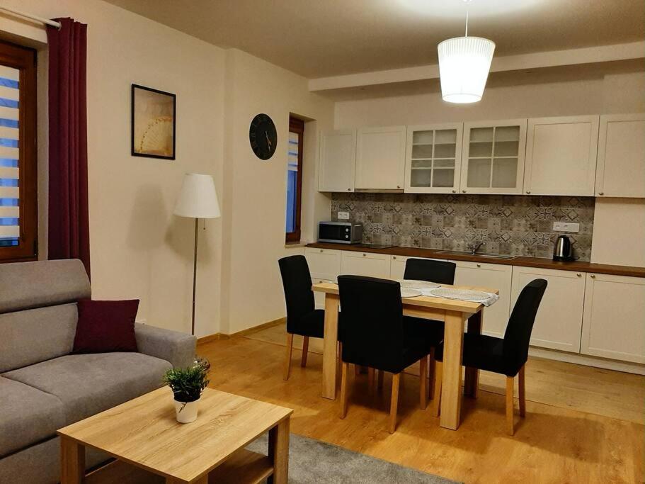 Apartament 50m2 Osiedle Zdrojowe Nałęczów - Housity