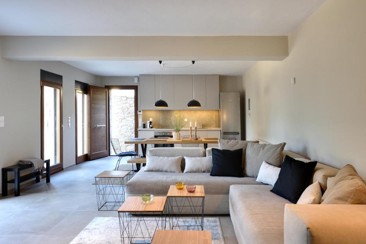Suitetrails - Amfikleia Home