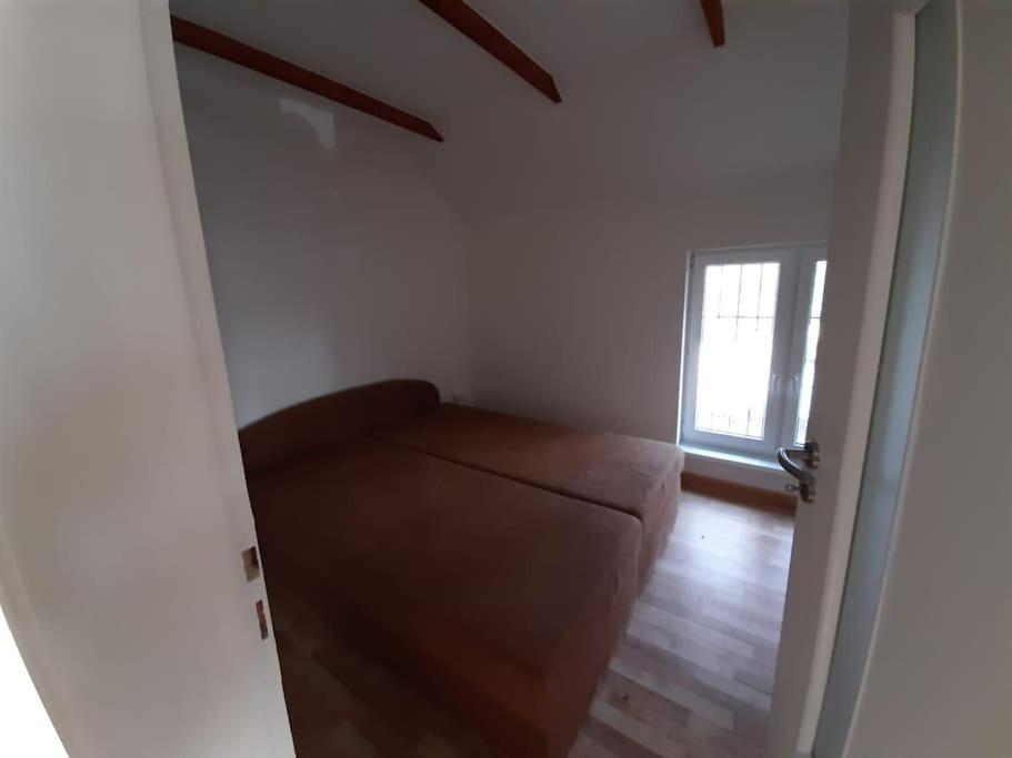 Cozy 2 - bedroom house close to the river Danube - Housity