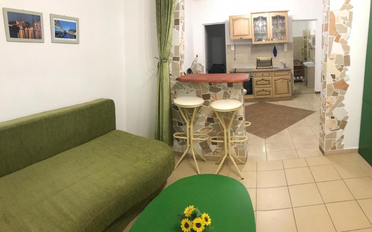 Francesco Apartmanház - Housity