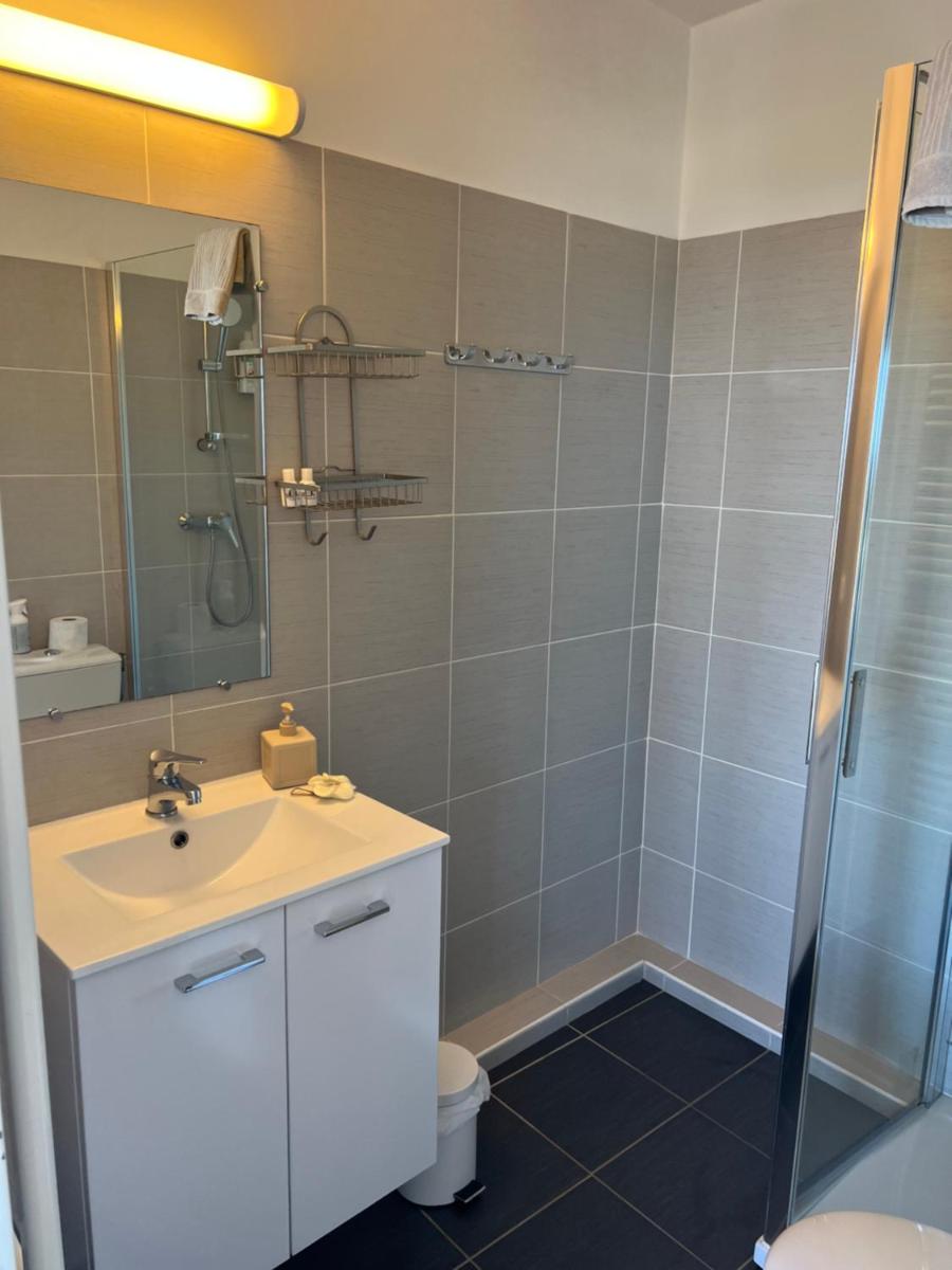 My Resid Appart Cannes Marina vue mer - Housity