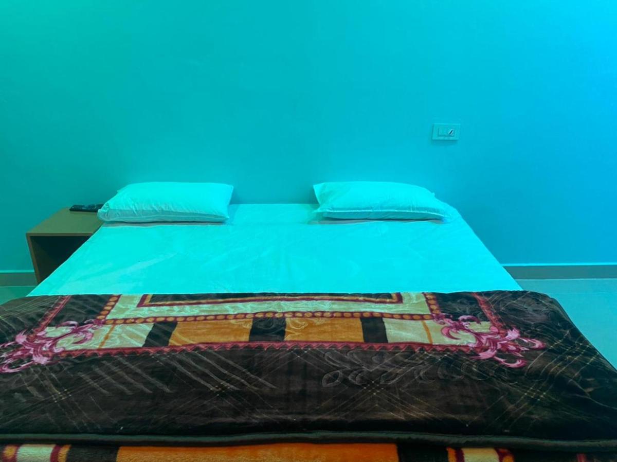 Kailash Hill House at BodiMettu - Easy Connectivity to Munnar - Housity
