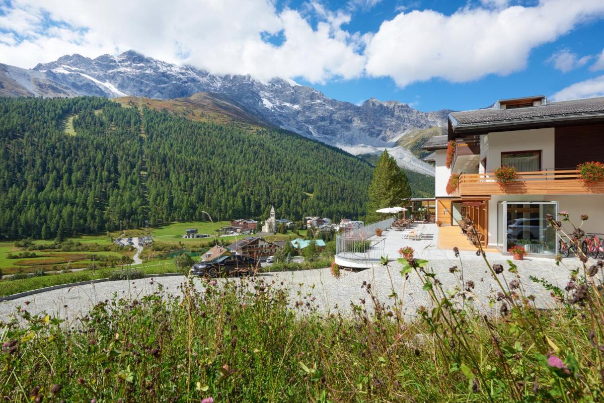 Hotel Marlet - Housity