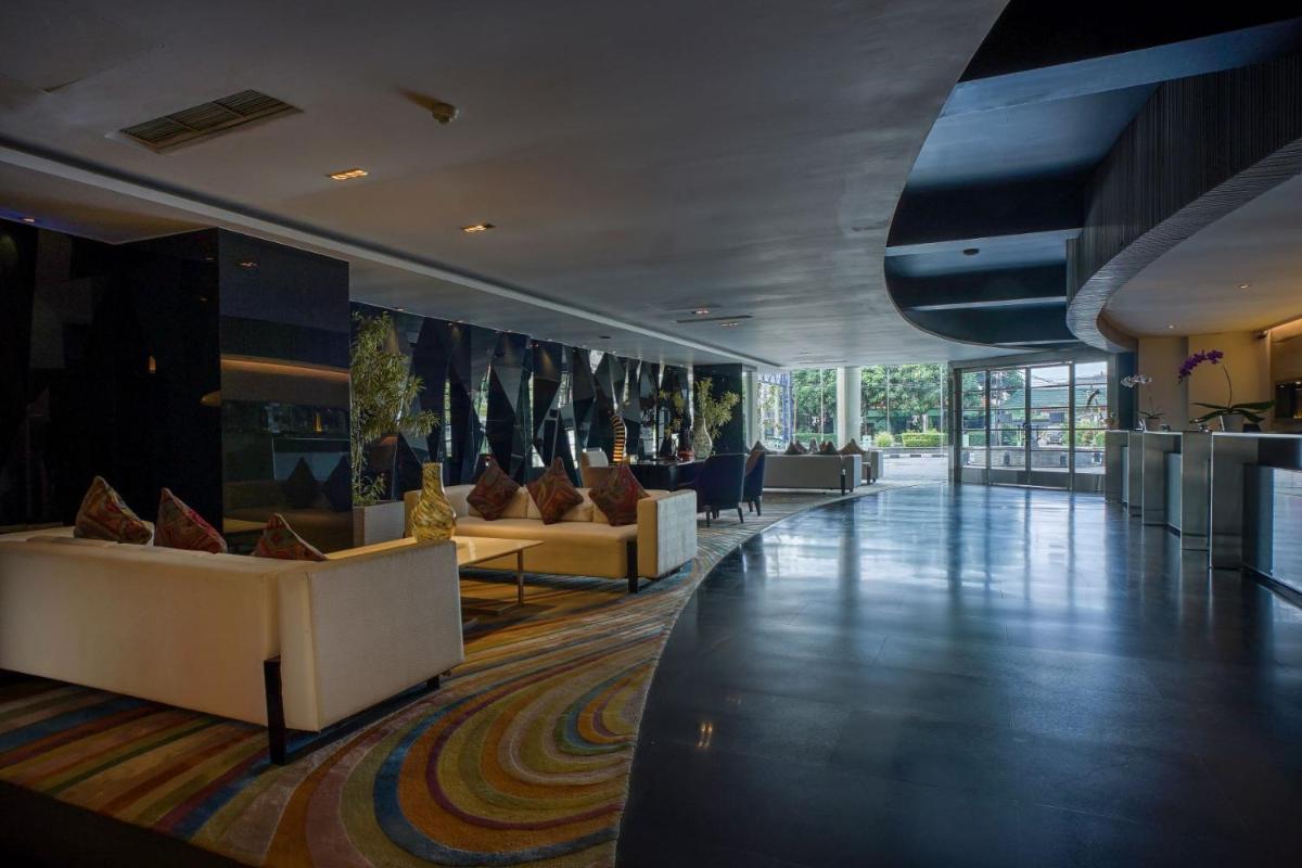 ARTOTEL TS Suites Surabaya - Housity