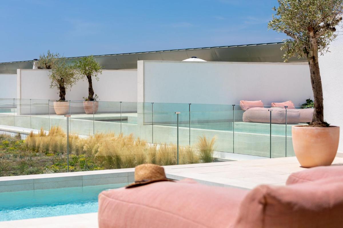 Piscina en o cerca de Atzavara Hotel & Spa