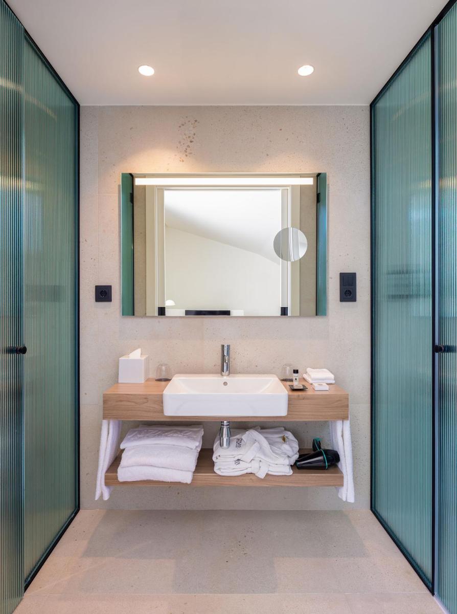 Un baño de Atzavara Hotel & Spa