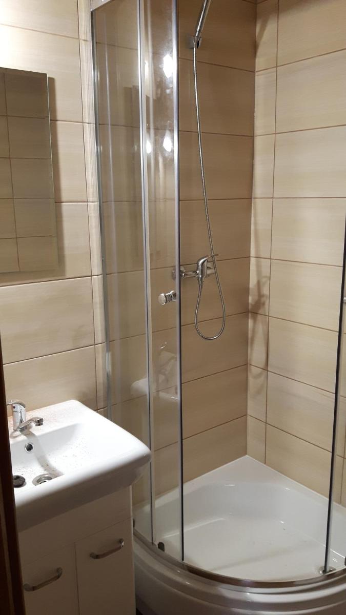BAKUSIOWY ZAKĄTEK - Housity