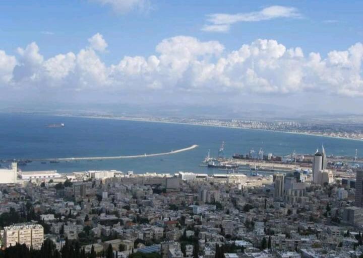 Holiday studio apartment near the Bahá ' í gardens - Housity