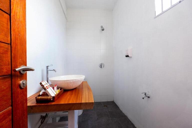 Surya Lombok Accommodation - Hizvo