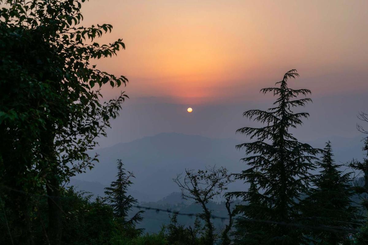StayVista at Valleys & Peaks with Sunset Room and Bonfire, Breakfast Complimentary! - Housity