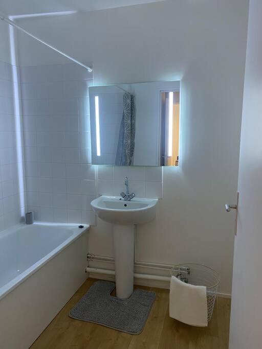 Bel Appartement 59m2 terrasse / wifi / netflix - Housity