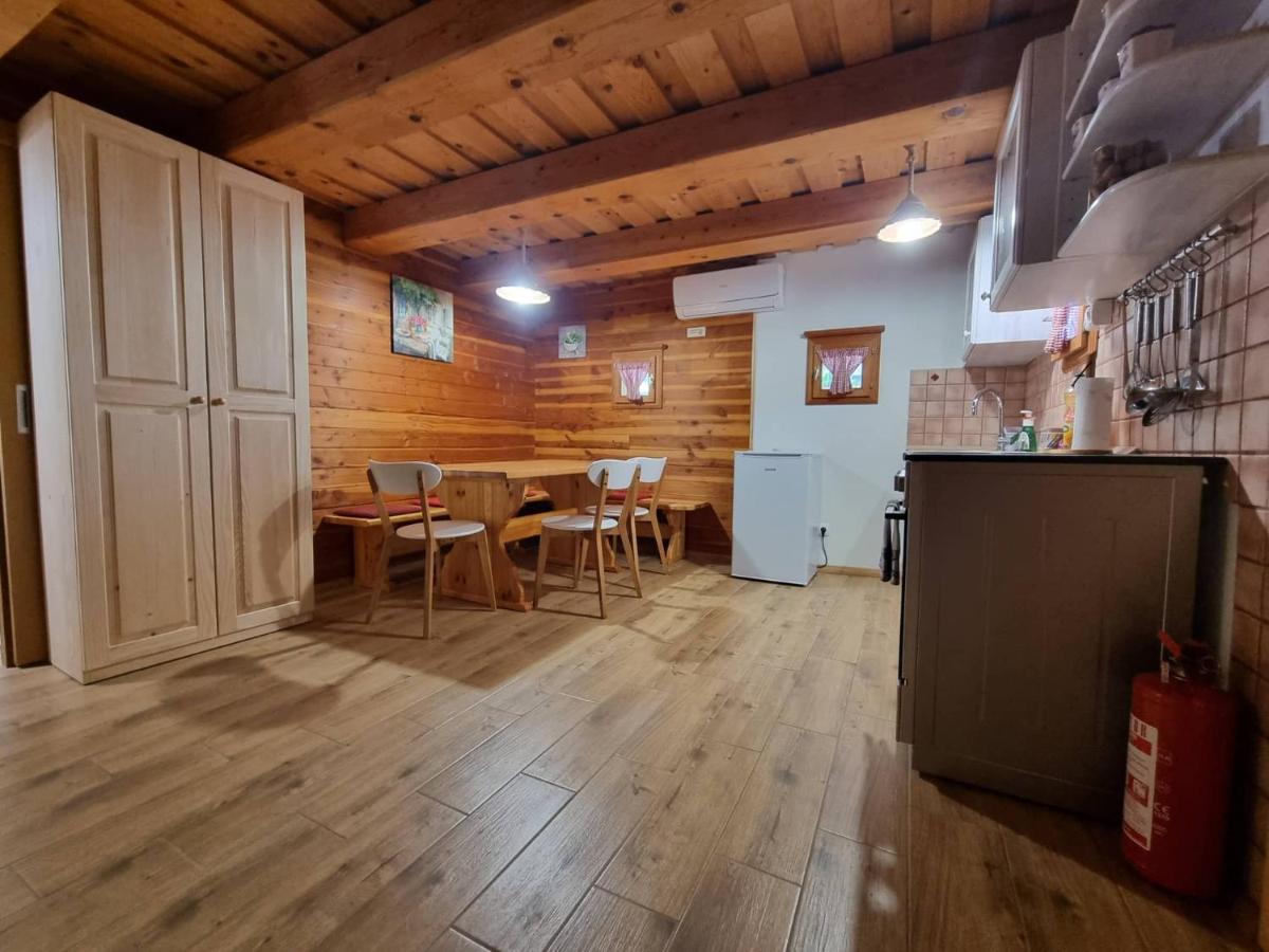 Počitniška hišica Žagar - Housity