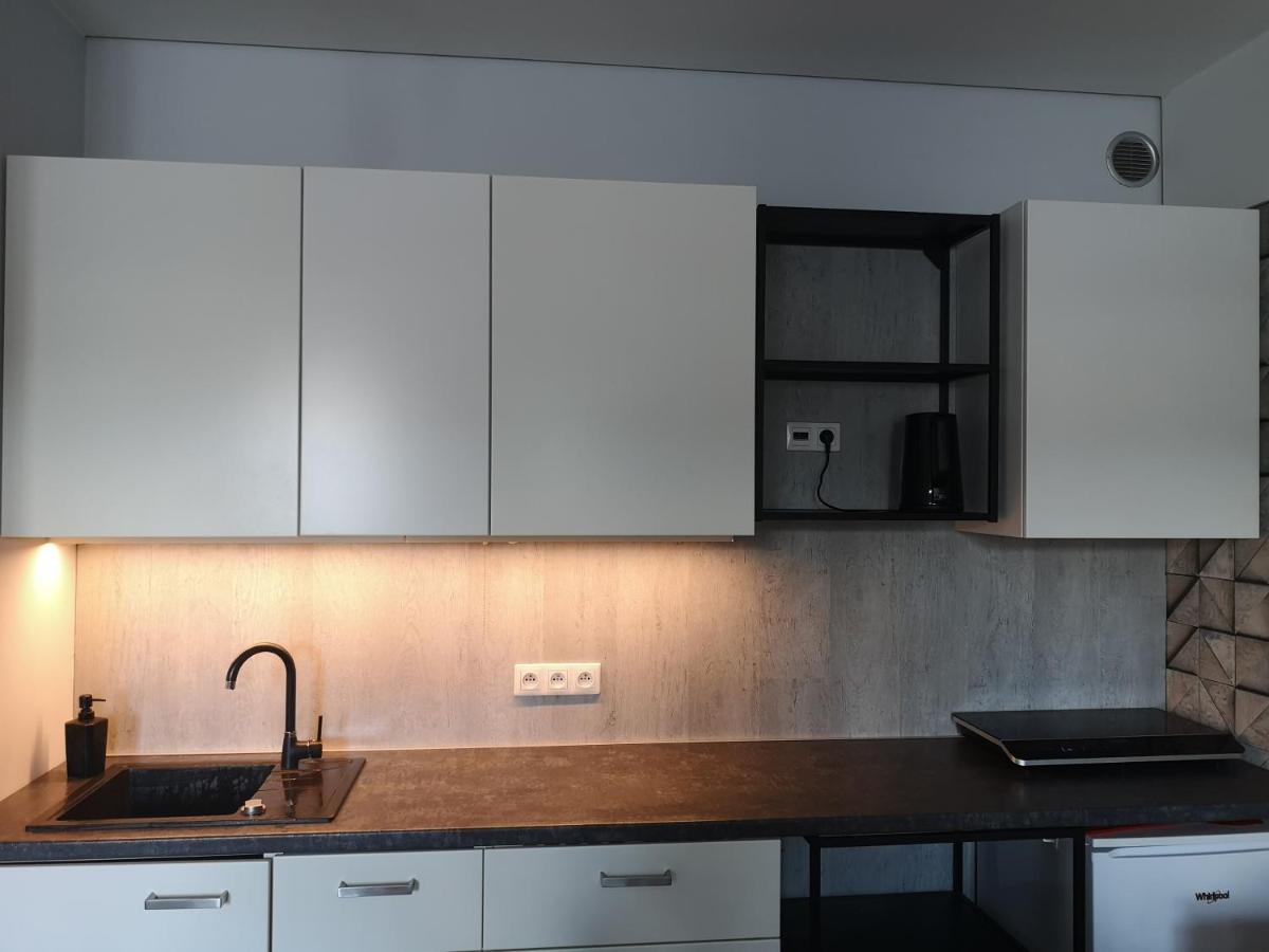 U Henriety - Housity