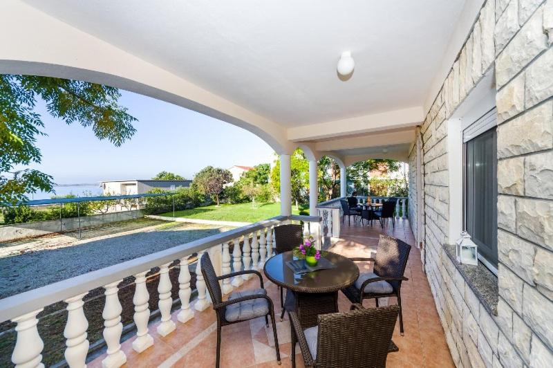 Croliday Apartment Nin - Vrsi at the Beach - Housity