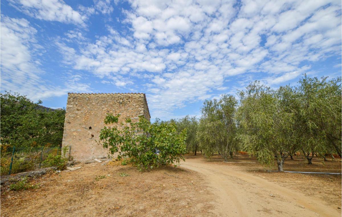 Amazing Home In Feliceto With Kitchenette - Housity