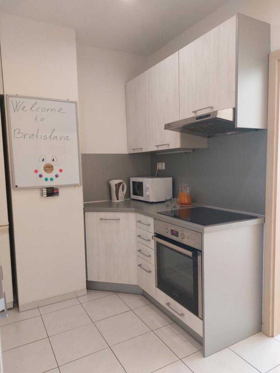 Apartmán v centre Bratislavy - Housity