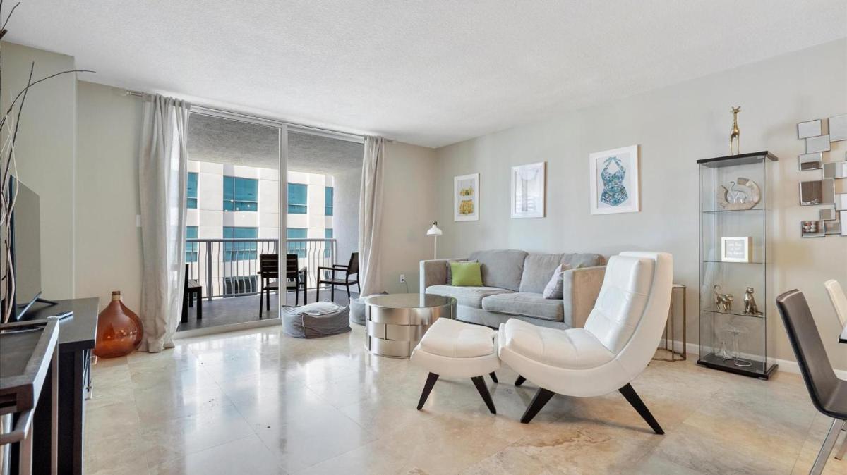 Amazing one Bedroom in the heart of Brickell Miami 32nd floor - Housity