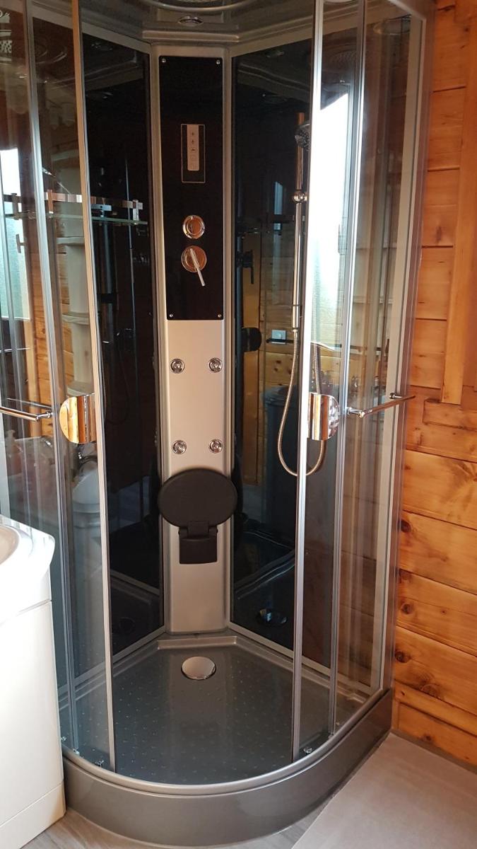 SUPERBE CHALET AVEC PISCINE CHAUFFEE Juillet et Aout - Housity