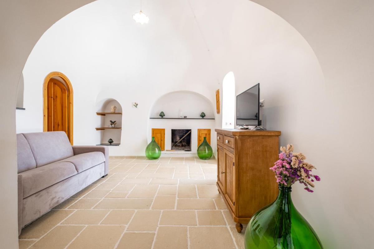GuestHost - Trullo Bella Vista with patio & parking - Housity