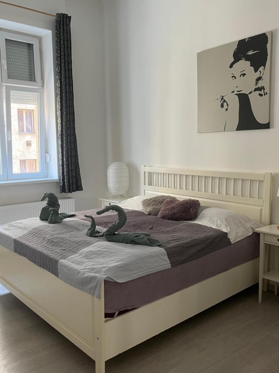 Dora apartment near Buda Castle with PARKING! - Housity