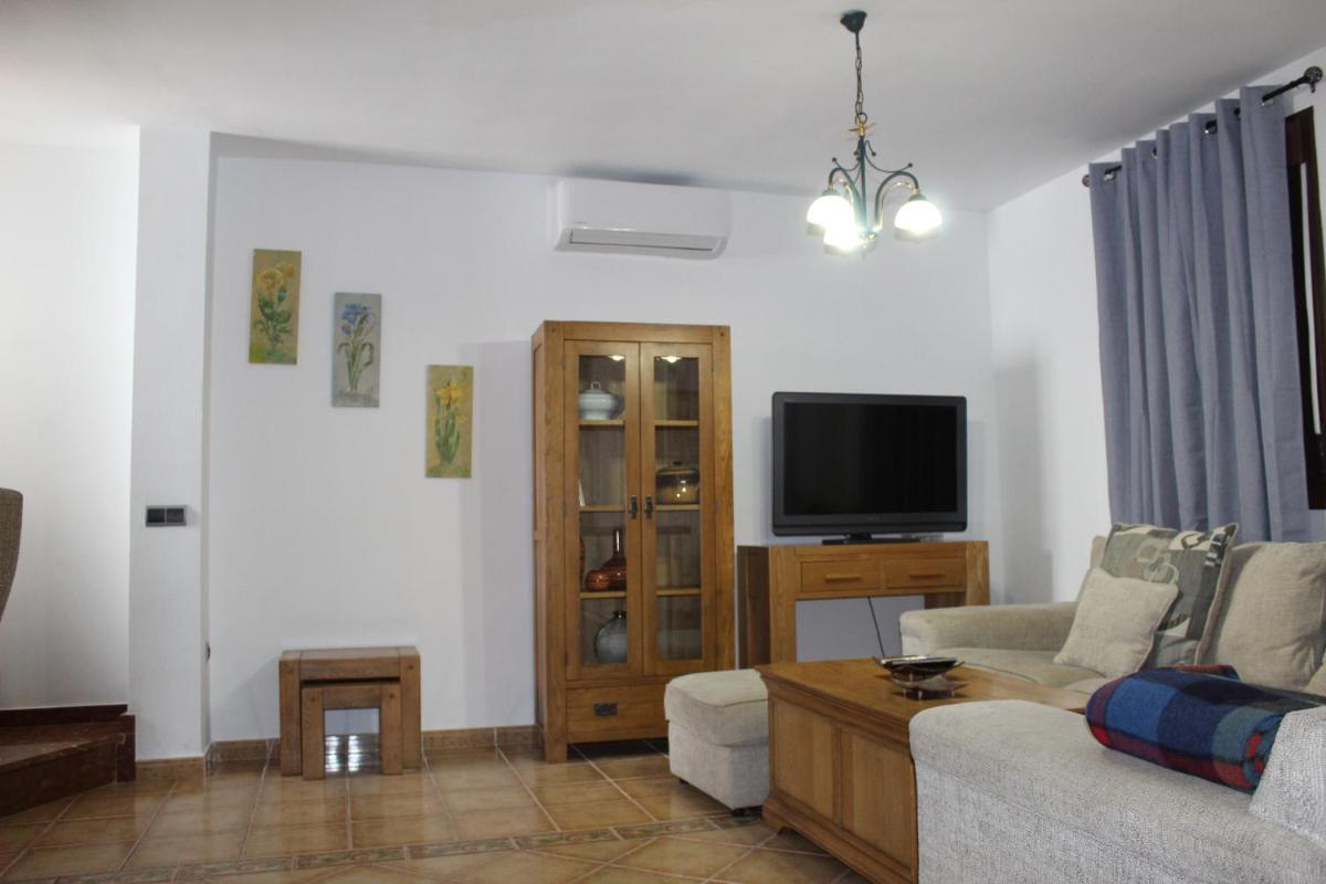 Casa Esmeralda by CasaTuristica - Housity