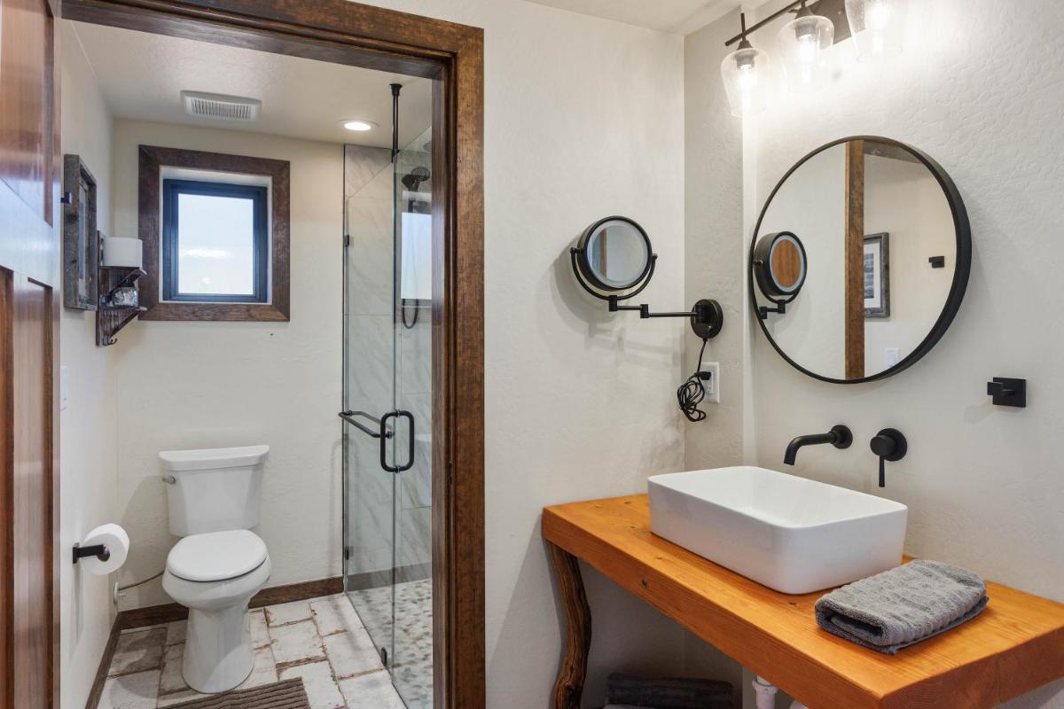Lodge at 5600 - Housity